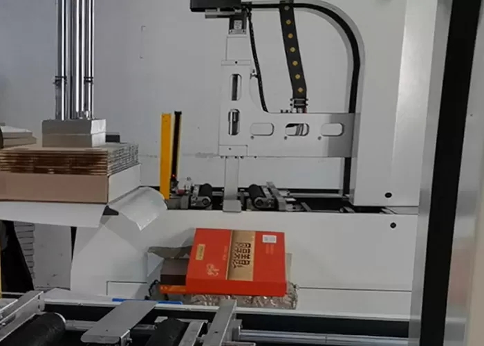 Automatic Rigid Box Forming Machine for 28 Pcs/min Free Changing Tuck in Blade